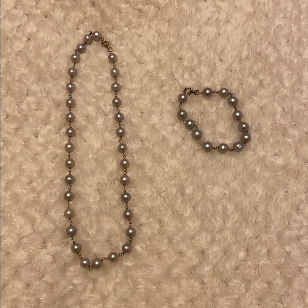 pearl necklace/bracelet